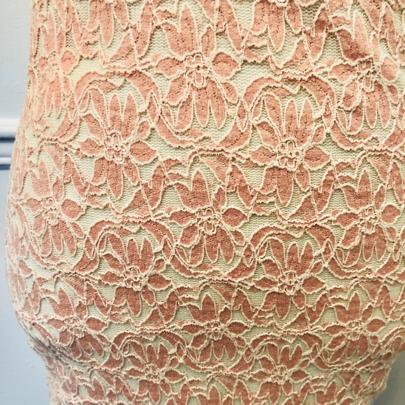 Dress peach color and cream - Picture 4 of 4
